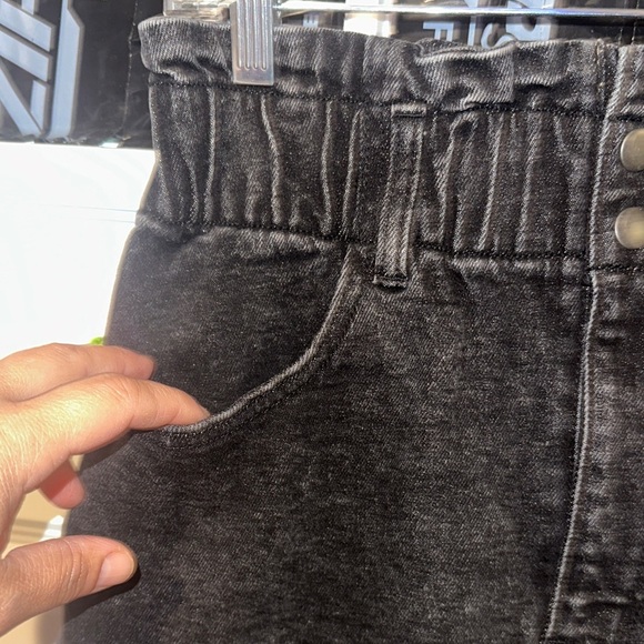 Arizona Jean Company Black Mini Skirt - Picture 2 of 7